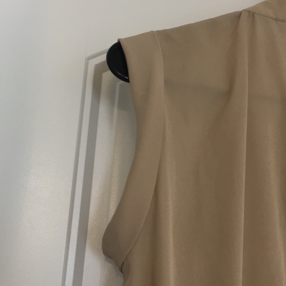 Dress - Picture 8 of 8